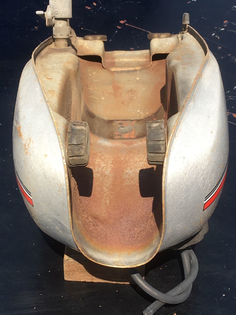 ジャンク】ヤマハ YAMAHA DT125 2NO ガソリン タンク サビ少な目? 年式