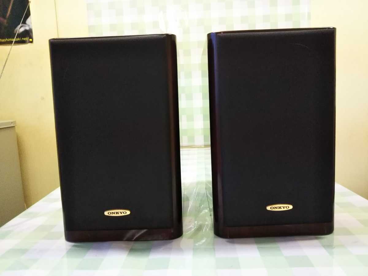 美品　ONKYO　オンキョー　スピーカー　D-302E　同一シリアル ONKYO オンキョー D-302E スピーカーペア シリアル同番 □a103614a