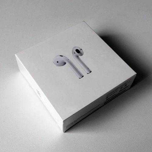  Apple AirPods 第1世代 MMEF2J/A アップル エアーポッズ Bluetooth ワイヤレスイヤホン(イヤホン、ヘッドフォン)｜売買されたオークション情報、yahooの商品情報をアーカイブ公開 - オークファン アップル