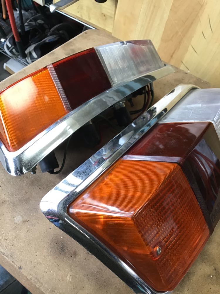 クラシックローバーミニ用 mkⅡ 二色テールレンズ左右assy 当時物割れ