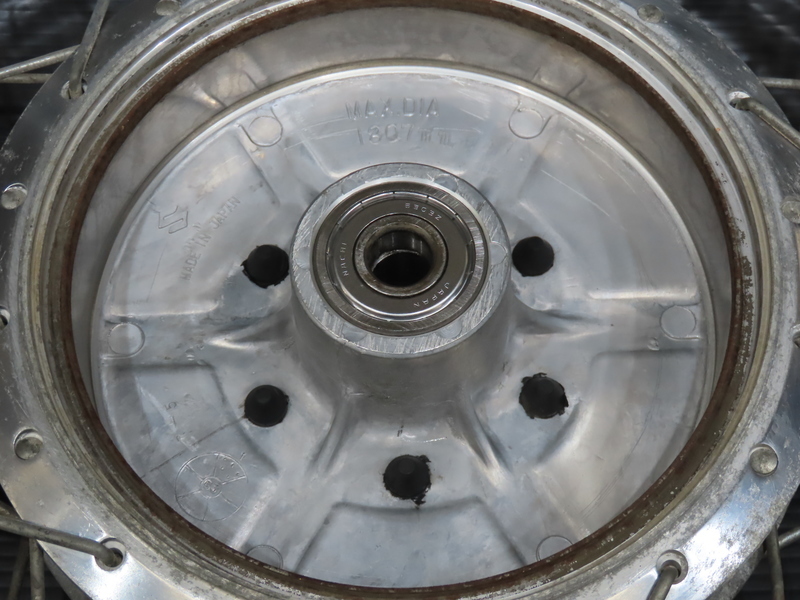 GS400 スズキ 純正リアホイール 110⁄90-17 GS450 TT100GP リヤホイール