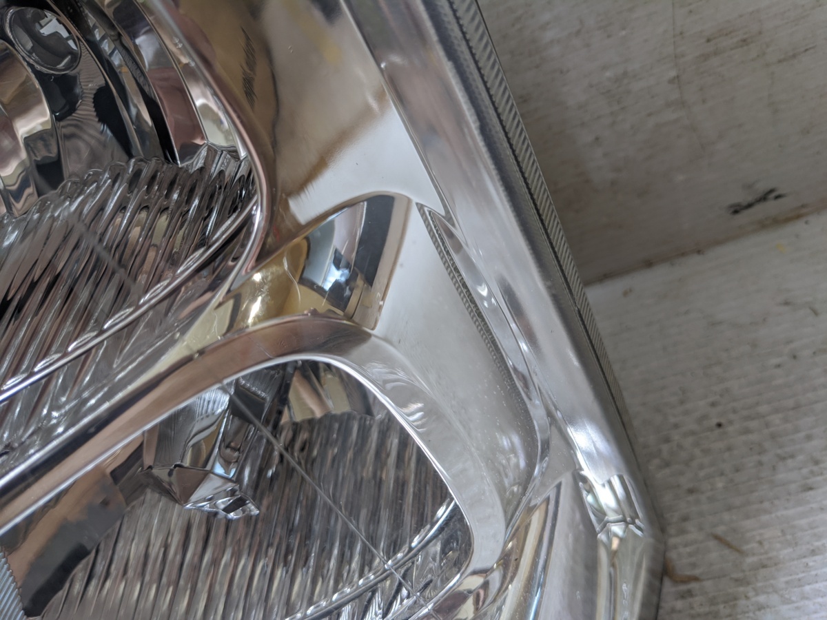 エブリイワゴン 左右ヘッドライト HID DA64W