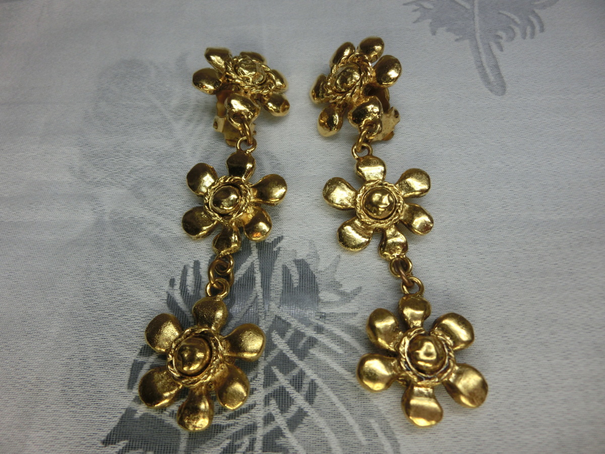 シャネル ココマーク フラワーモチーフ 花 CHANEL フラワー ピアス CC 
