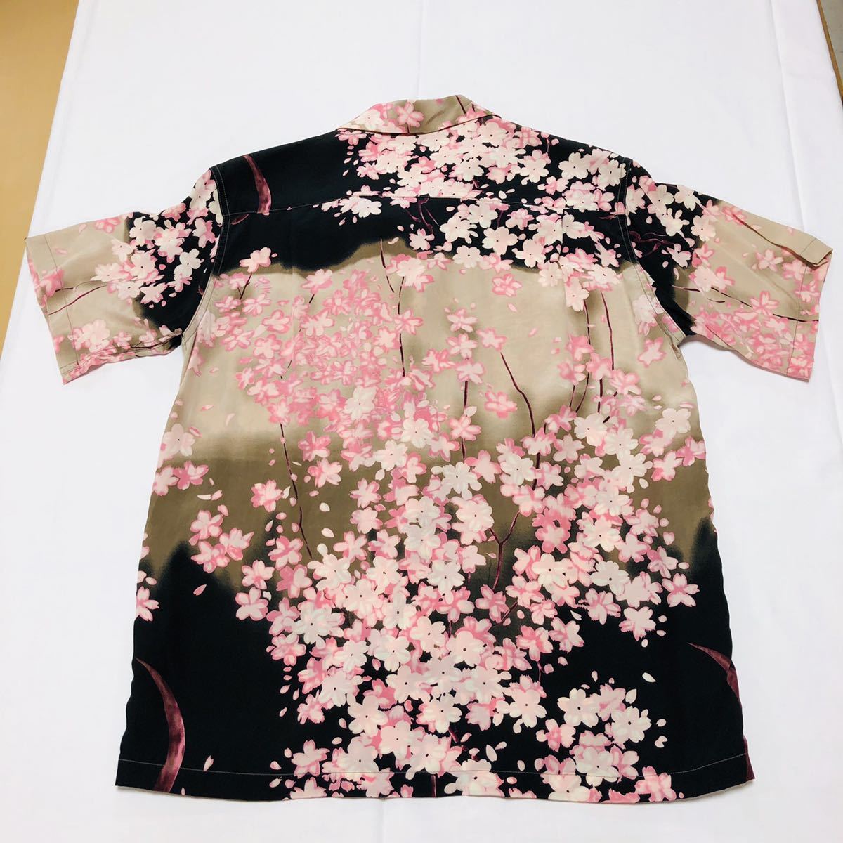 マカナレイ 和柄 アロハシャツ MAKANA LEI 薄墨桜 S シルク100% MAKANALEI Sサイズ 薄墨桜SP シルク100 - メルカリ 3L アロハシャツ|メンズ|レディース|長袖|MAKANA
