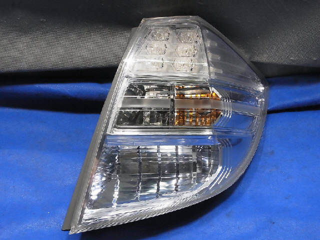 フィット GP1 LED 右テールライト STANLEY 純正LED H23年 P9883R