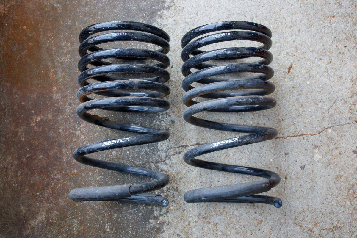 AE86用 BESTEX製 リアスプリング 6キロAE86 クラフトリヤスプリング6K