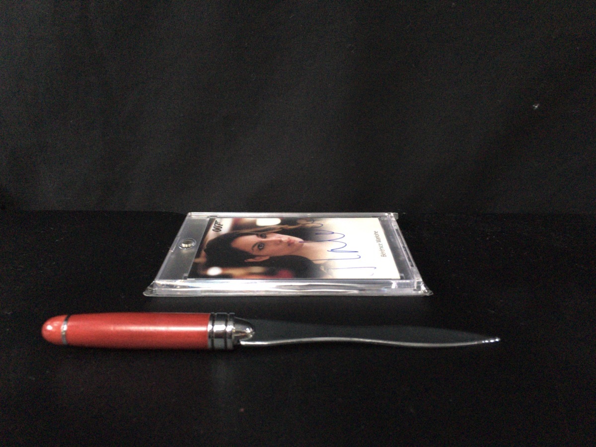 直筆サイン入 James Bond 007 Berenice Marlohe Severine スカイフォール ベレニス マーロウ セヴリン サインカード サイン 売買されたオークション情報 Yahooの商品情報をアーカイブ公開 オークファン Aucfan Com 直筆サイン入 James Bond 007 Berenice Marlohe Severine スカイフォール ベレニス マーロウ セヴリン サインカード サイン 売買されたオークション情報 Yahooの商品情報をアーカイブ公開 オークファン Aucfan Com