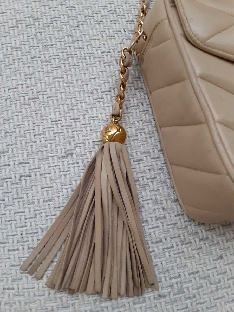 チェーンショルダーバッグ タッセル CHANEL タッセル付き シャネル(CHANEL)シャネル シャネル シェブロン マトラッセ ショルダーバッグ ココマーク キャビア Vステッチ - チェーン CHANEL(シャネル) CC