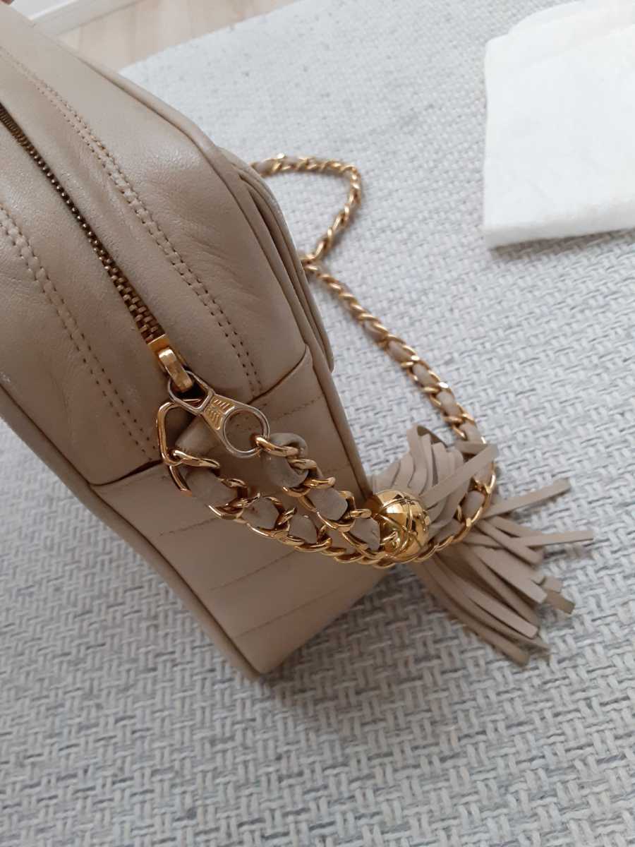 チェーンショルダーバッグ タッセル CHANEL タッセル付き シャネル(CHANEL)シャネル シャネル シェブロン マトラッセ ショルダーバッグ ココマーク キャビア Vステッチ - チェーン CHANEL(シャネル) CC