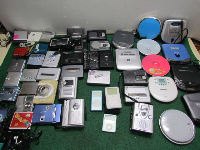 ジャンク☆ポータブルプレーヤーCD/MD/カセット/第2世代iPod【A1019