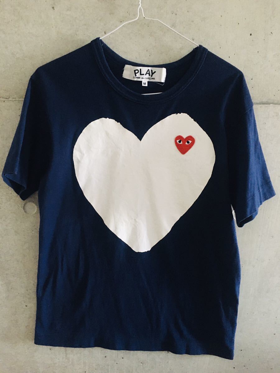 人気定番，定番 Mサイズ プレイコムデギャルソン 紺 ネイビー 赤 白ビッグ ハート PLAY COMME des GARCONS 半袖 Tシャツ tee(Mサイズ)｜売買されたオークション情報、yahooの商品情報をアーカイブ公開 - オークファン 男性用