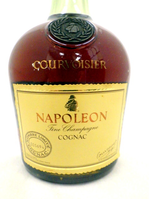 未開栓COURVOISIER クルボアジェ ナポレオン ブランデー 700ml