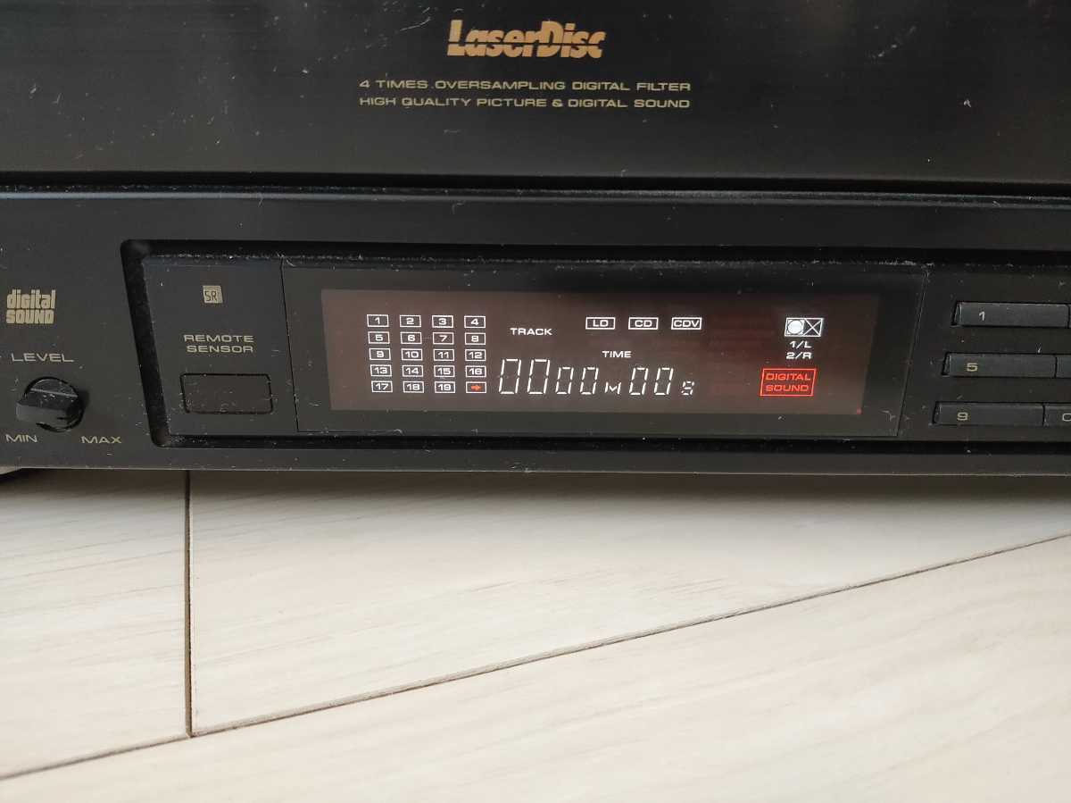 パイオニアLDプレーヤー CLD100(オマケ付き。LDソフト/エクゼクティブ