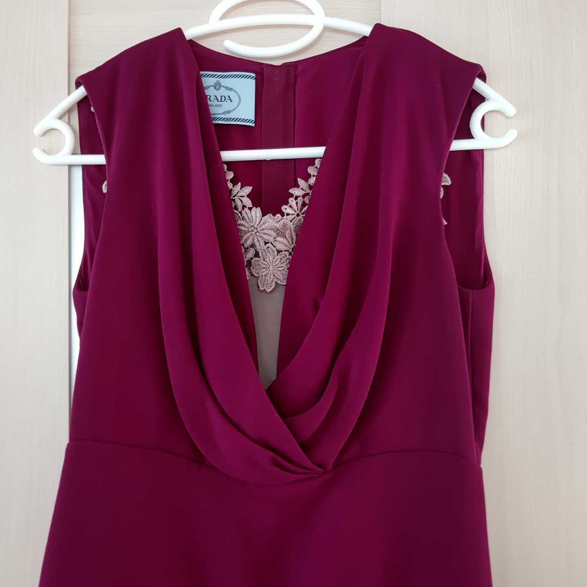 プラダ Prada ワンピース リトルドレス 40 パープル 赤紫色 フレアースカート ラズベリー色 ワンピース ミニ 売買されたオークション情報 Yahooの商品情報をアーカイブ公開 オークファン Aucfan Com