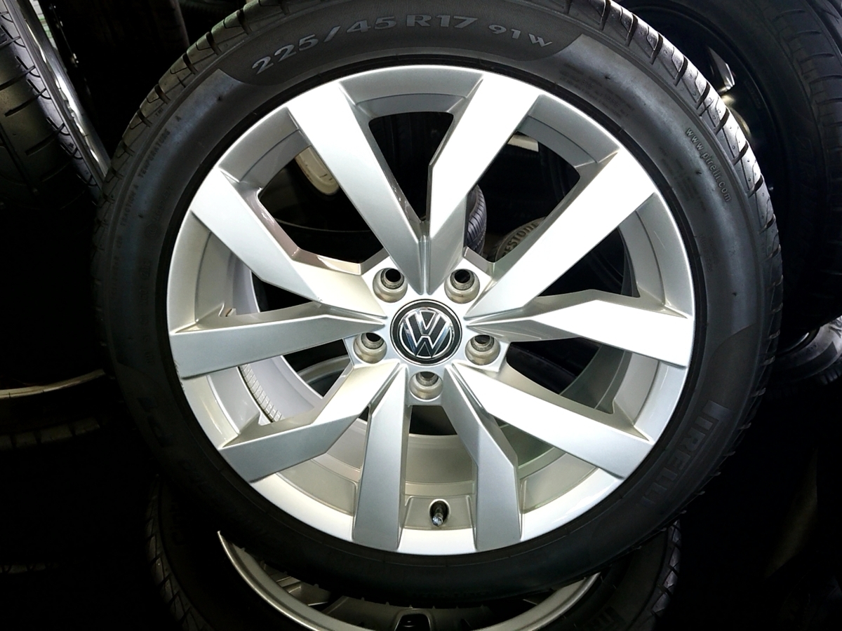 新作入荷，高品質 中古セット☆VWゴルフ7後期純正☆225/45R17☆
