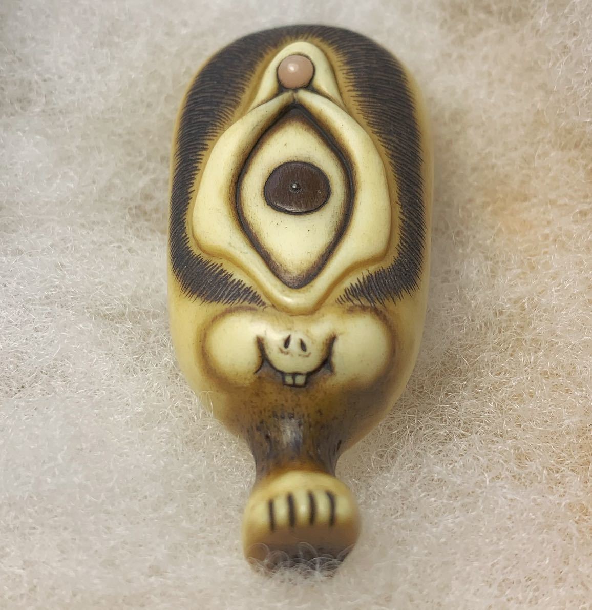 【女陰花子根付】鹿角根付 女陰根付 春画根付 鹿角 現代根付 女性器