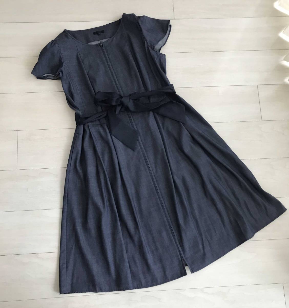 TO BE CHIC リボンベルトワンピース TO BE CHIC フリルピンタック 
