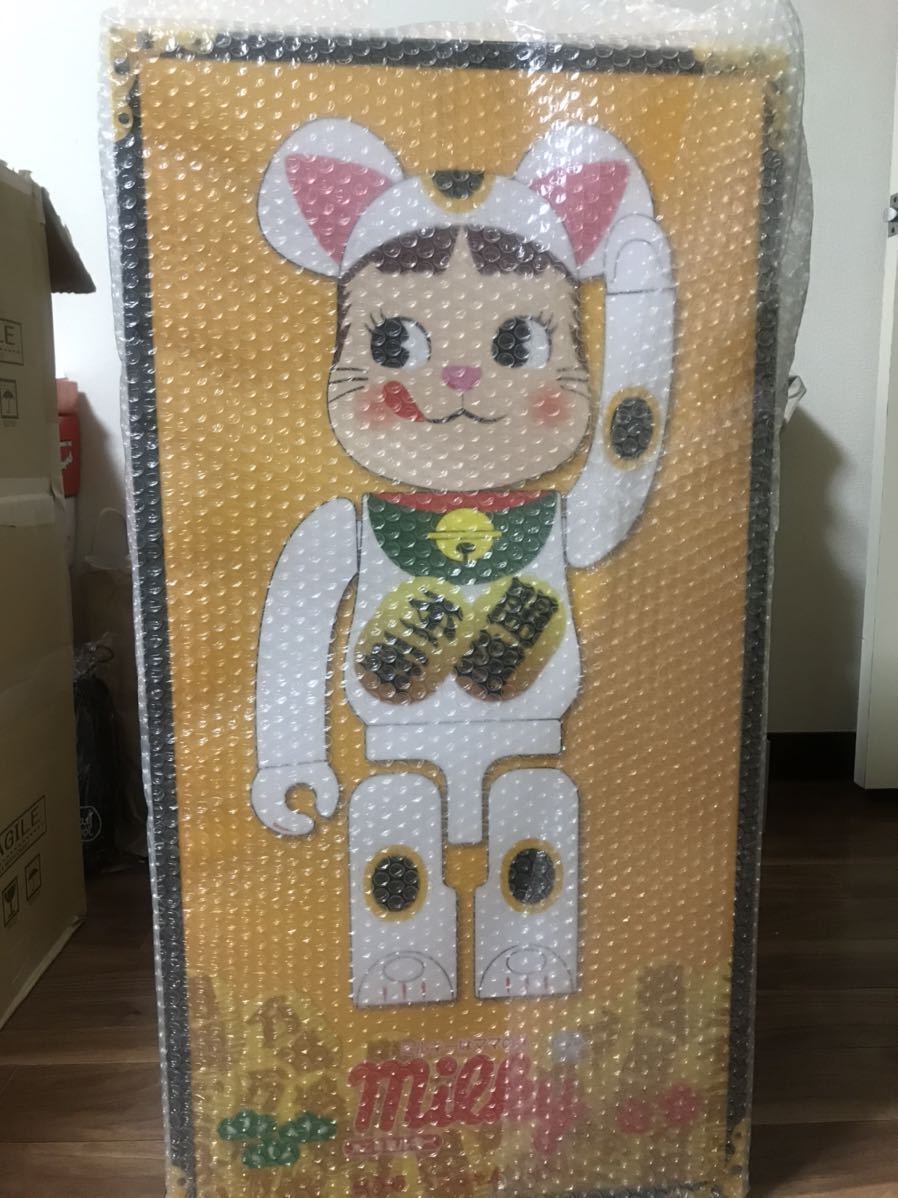招き猫 ペコちゃん BE@RBRICK 1000％ ベアブリック 白 ペコ white TOY