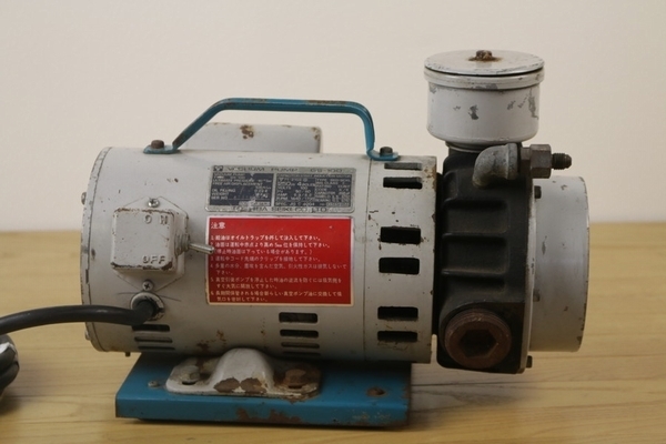 【東芝精機】バキュームポンプ(GS-100)現状品