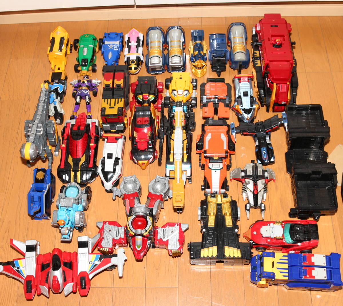 送料無料！ バンダイ製 戦隊 ロボ 30体以上 まとめてセット