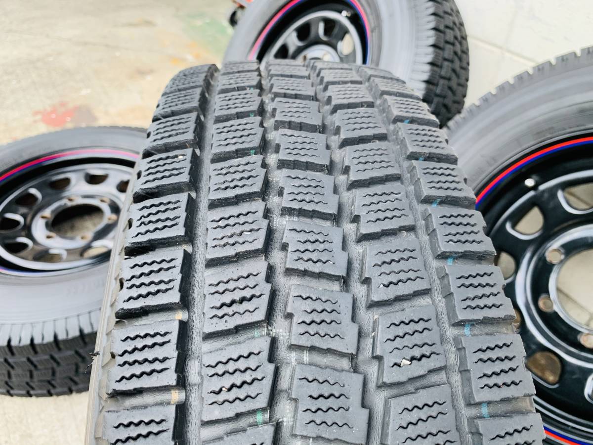 NV350 キャラバン デイトナ PCD139.7 スタッドレスタイヤ付き 4本セット！