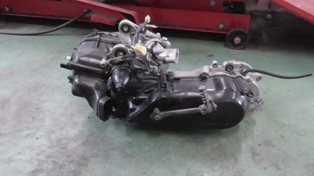 ライブディオZX前期 AF35-1421xxx の エンジン *1598923877 中古
