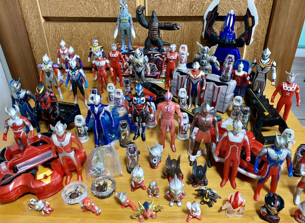 変身アイテム「ウルトラゼロアイNEO」新たに発光ギミックを搭載し 