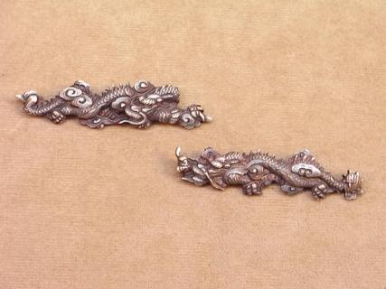 B-24 鍔　金銀象嵌　武具　刀装具　銅製　アンティーク　美術品　工芸品　装飾品 鍔 保存刀装具 名品金工鍔⁄名工奈良作⁄金銀高肉彫象嵌色絵鐔⁄猟師 日本