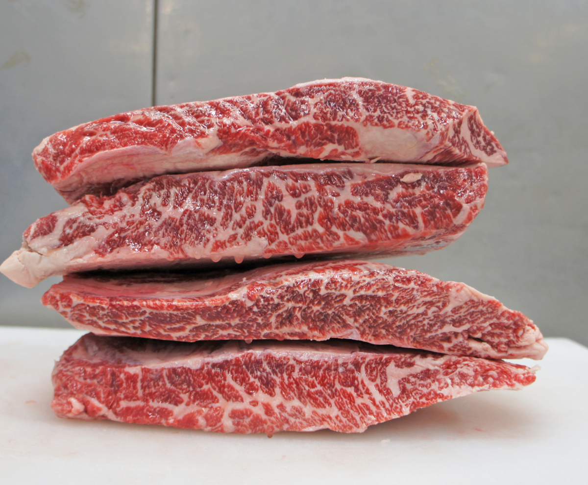 黒毛和牛A3等級三角バラ脂身掃除除去済み冷凍ブロック1.68ｋｇ(2枚入）個体識別番号0867867761【カルビ】【霜降り】