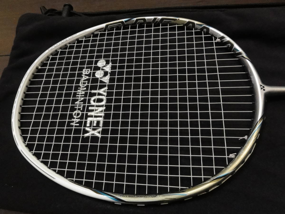 最安値，限定セール ナノレイ750 4UG5 全国 ヨネックス バドミントンラケット NANORAY750 YONEX(ラケット)｜売買されたオークション情報、yahooの商品情報をアーカイブ公開 - オークファン ラケット