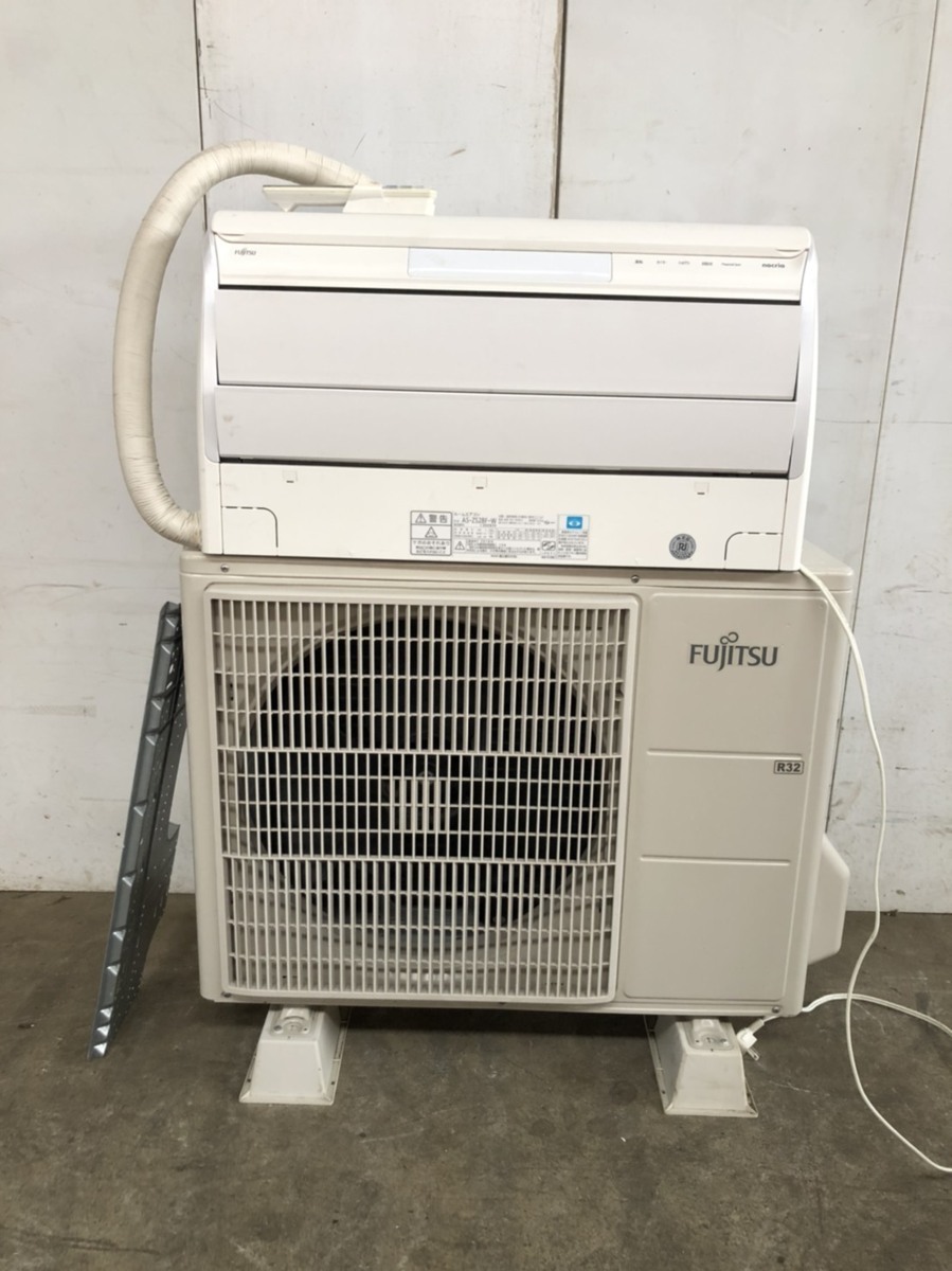 ○ FUJITSU nocria エアコン 2016年製 10畳用? 100V 人感センサー お 