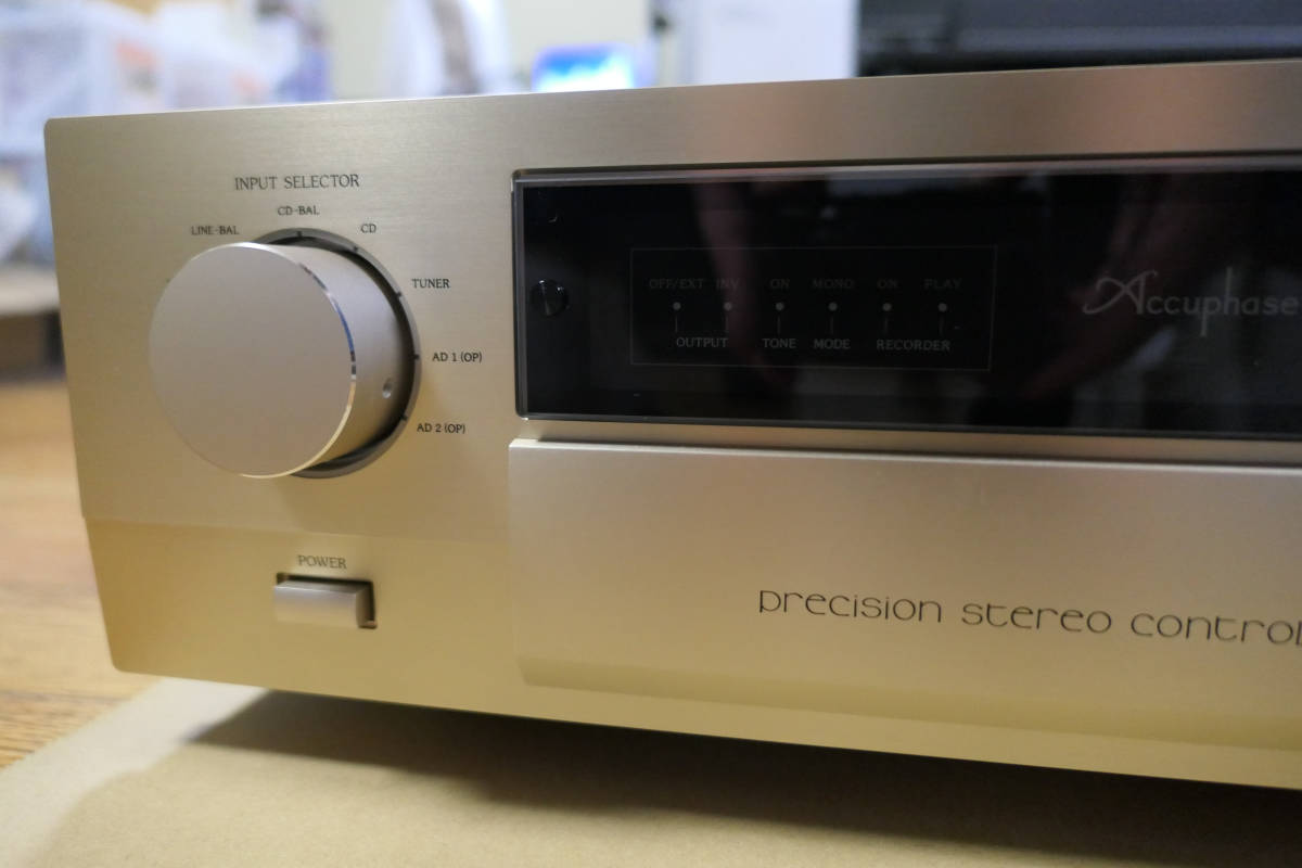 C-2410 アキュフェーズ Accuphase プリアンプ 高品位な微粒子感と