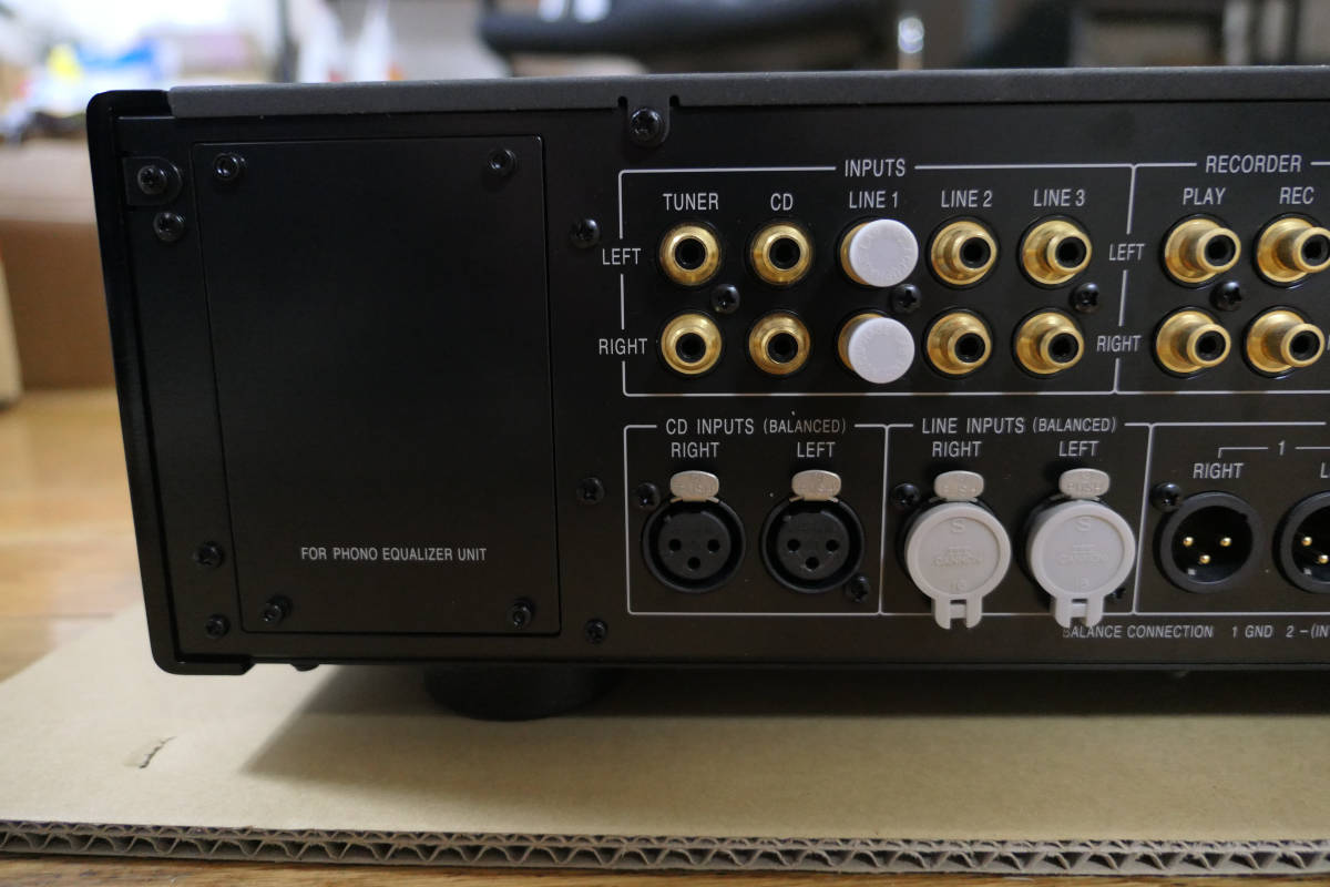 楠*雄様 Accuphase C-2410 　コントロールアンプ C-2410 アキュフェーズ Accuphase プリアンプ 高品位な微粒子感と