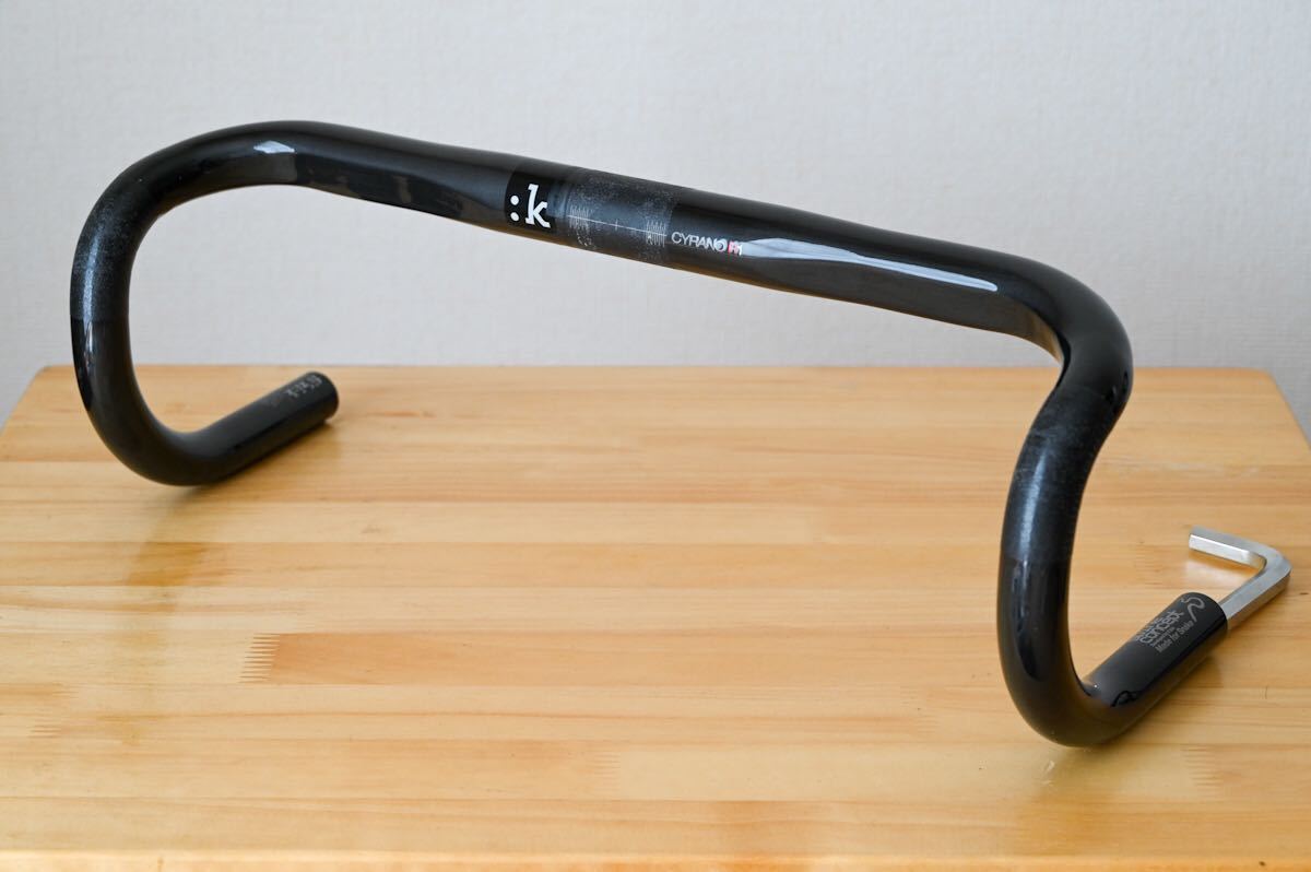 お買い得，人気SALE Fizik フィジーク Cyrano R1 Snake 420mm(ドロップハンドル)｜売買されたオークション情報、yahooの商品情報をアーカイブ公開 - オークファン ドロップハンドル