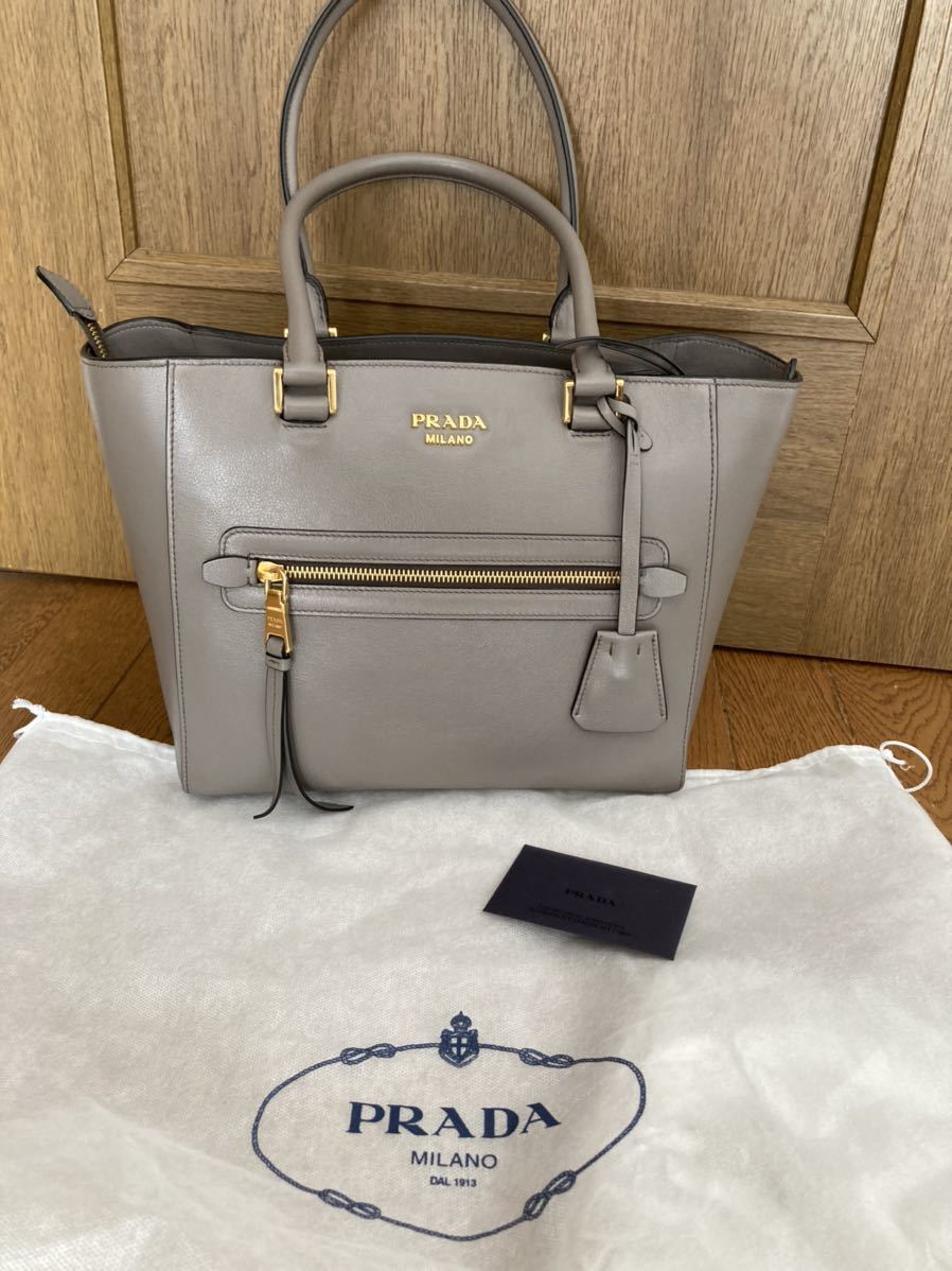  PRADA プラダ 2way トートバッグ 正規品(ショルダーバッグ)｜売買されたオークション情報、yahooの商品情報をアーカイブ公開 - オークファン かばん、バッグ