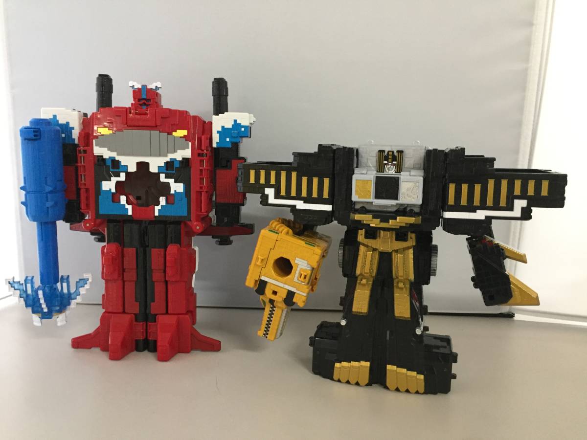 低価，定番 バンダイ 動物戦隊ジュウオウジャー DXドデカイオー トウサイジュウオー 2体セット BANDAI 20/1012/01(戦隊シリーズ)｜売買されたオークション情報、yahooの商品情報をアーカイブ公開 - オークフ 戦隊シリーズ