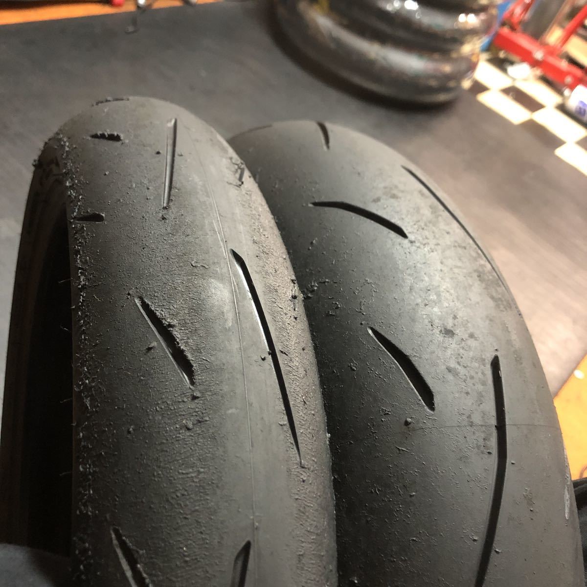 ほぼ新品α-13SP 前後セット 110/70R17 150/60R17｜Esvl.ee