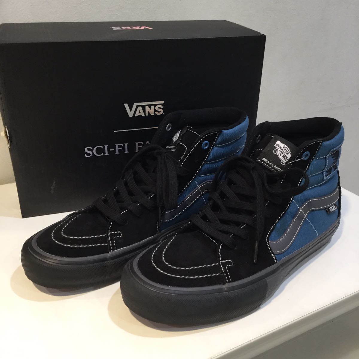 VANS バンズ スニーカー × sci-fi fantasy Sk8-Hi Pro Ltd スケハイ ブラック × ネイビー 27cm