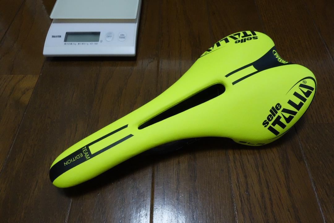 セライタリア 実測123g SLR Kit Carbonio FLOW S2 蛍光黄色 Selle