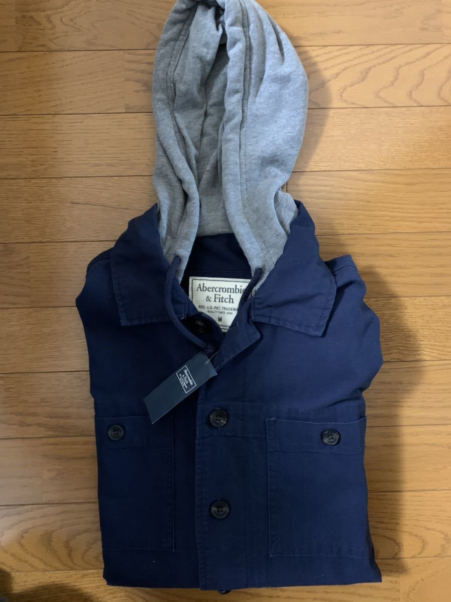 ☆アバクロ☆Abercrombie&Fitch☆ジャケット☆Mサイズ☆紺色☆未使用☆フード付☆