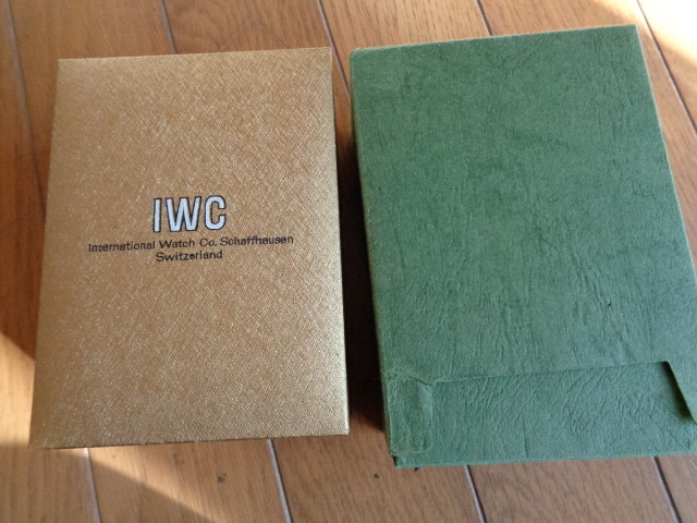 IWC 純正ボックス　美品 IWC純正BOX 画像の物が付属します。 IWC 純正ボックス | 箱 冊子