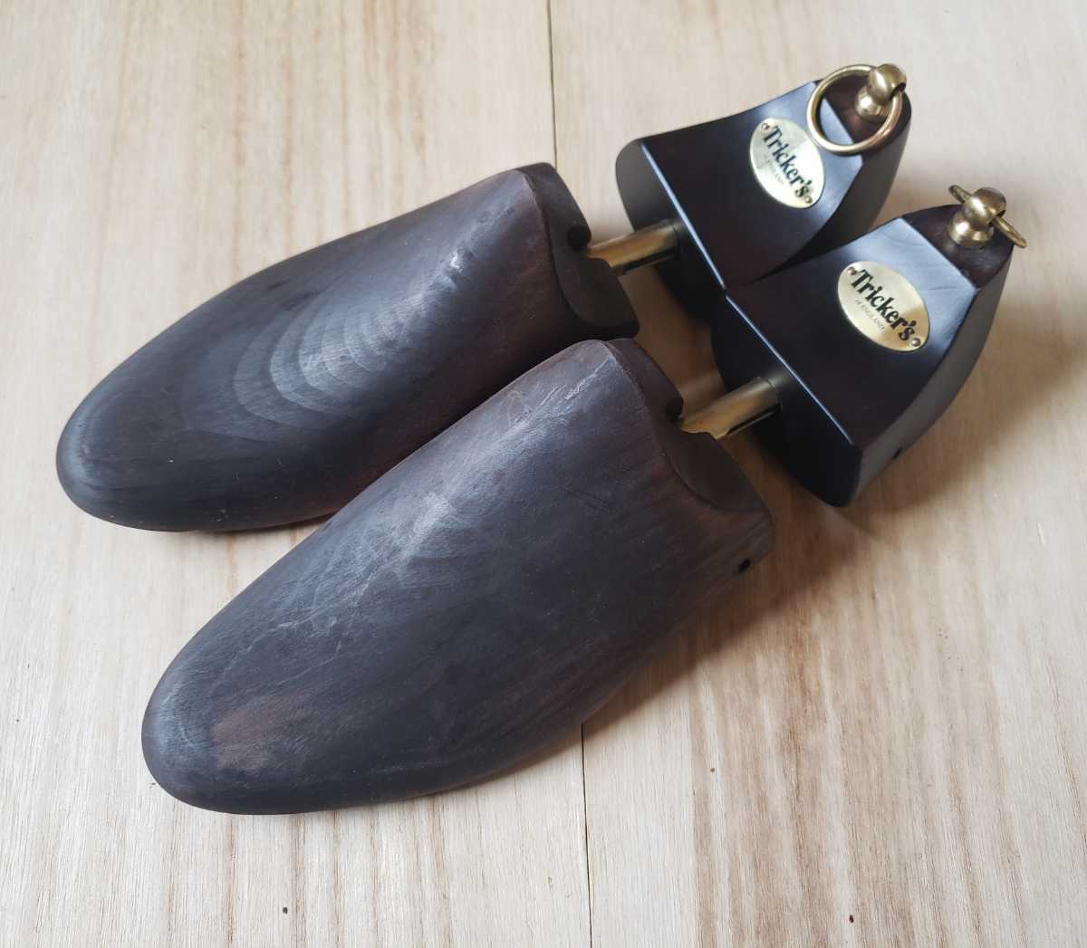 SALE，新作登場 トリッカーズ Tricker's 純正 シューツリー UK8 シューキーパー 木製 対応サイズUK7.5~UK8.5(シューキーパー)｜売買されたオークション情報、yahooの商品情報をアーカイブ公開 - オークファン シューキーパー