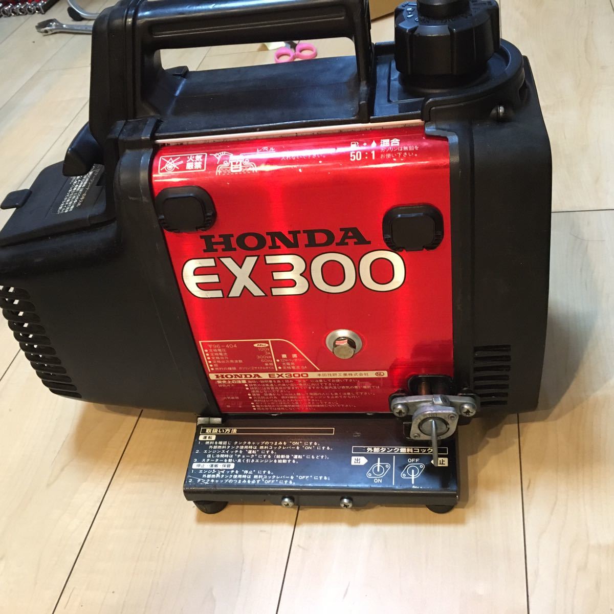 Honda ポータブル発電機 ホンダ 発電機 Ex300 ジャンク 発電機 変圧器 充電器 売買されたオークション情報 Yahooの商品情報をアーカイブ公開 オークファン Aucfan Com