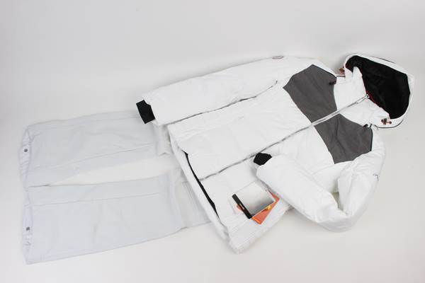 【数量限定，爆買い】 Phenix フェニックス レディース スキーウェア ツーピース ES5820 白 グレー レディース スノーウェア スポーツ スノボ 2012-012(上下セット)｜売買されたオークション情報、yahooの商品情報をアー 女性用