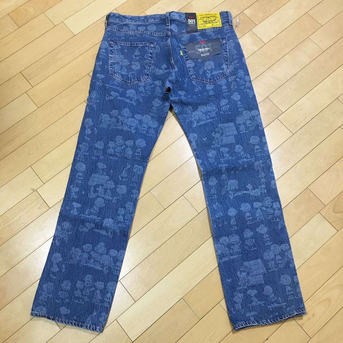 0 スヌーピー リーバイス LEVIS SNOOPYコラボ Peanuts W33 リーバイス×スヌーピー - W33L32 ストレートデニム bigE 工場 直営 店 リーバイスxピーナッツ第2弾、スヌーピーを描いた501やデニム