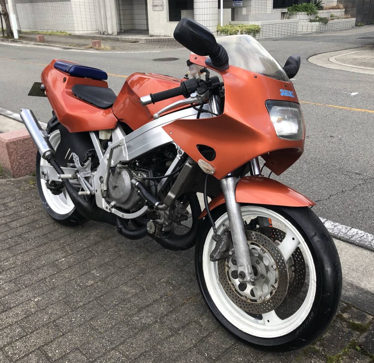 RGV250 スズキ (ガンマ)（VJ21A）に適合する｜オンロードタイヤ・ツーリング -rgv250 2026年最新Yahoo!オークション ウェビック SUZUKI RGV250ガンマ　VJ21A　γ　タイヤ新品　ナンバー/自賠責付　NSR250/TZR250/KR250