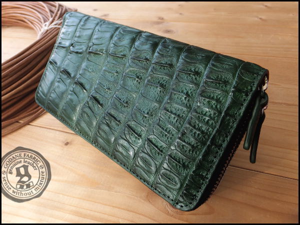 【定番人気，新品】 1円開始 GODANE 大鱗 カイマンクロコ背革/Wファスナー長財布 spcw8074cp 濃緑 / 生前傷修復跡訳有(長財布（小銭入れあり）)｜売買されたオークション情報、yahooの商品情報をアーカイブ公開 - オー 長財布（小銭入れあり）
