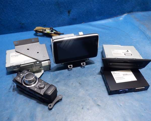 マツダ　デミオ　DJ5FS　純正ナビセット デミオ Yahoo!オークション DJ5FS マツダ dj 純正ナビ⁄マルチモニター