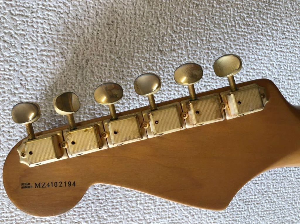 Fender エレキギター ストラトキャスター 現状品動作未確認 Fender STRATCASTER エレキギター フェンダー ストラトキャスター 2004