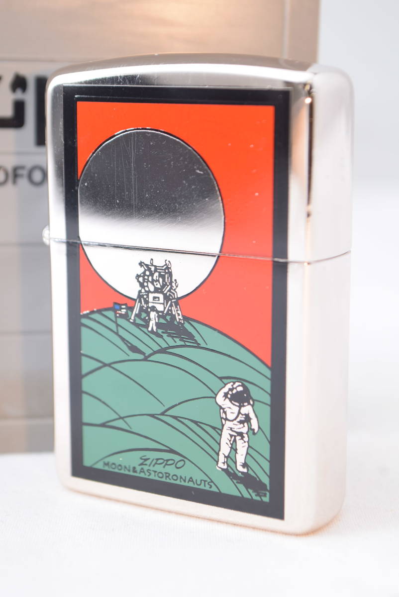 A 級zippo ジッポー Trick Art トリックアート 月ススキ五光 アポロ ロケット 宇宙飛行士 花札デザイン 1994年製 オイルライター 箱付 Zippo 売買されたオークション情報 Yahooの商品情報をアーカイブ公開 オークファン Aucfan Com
